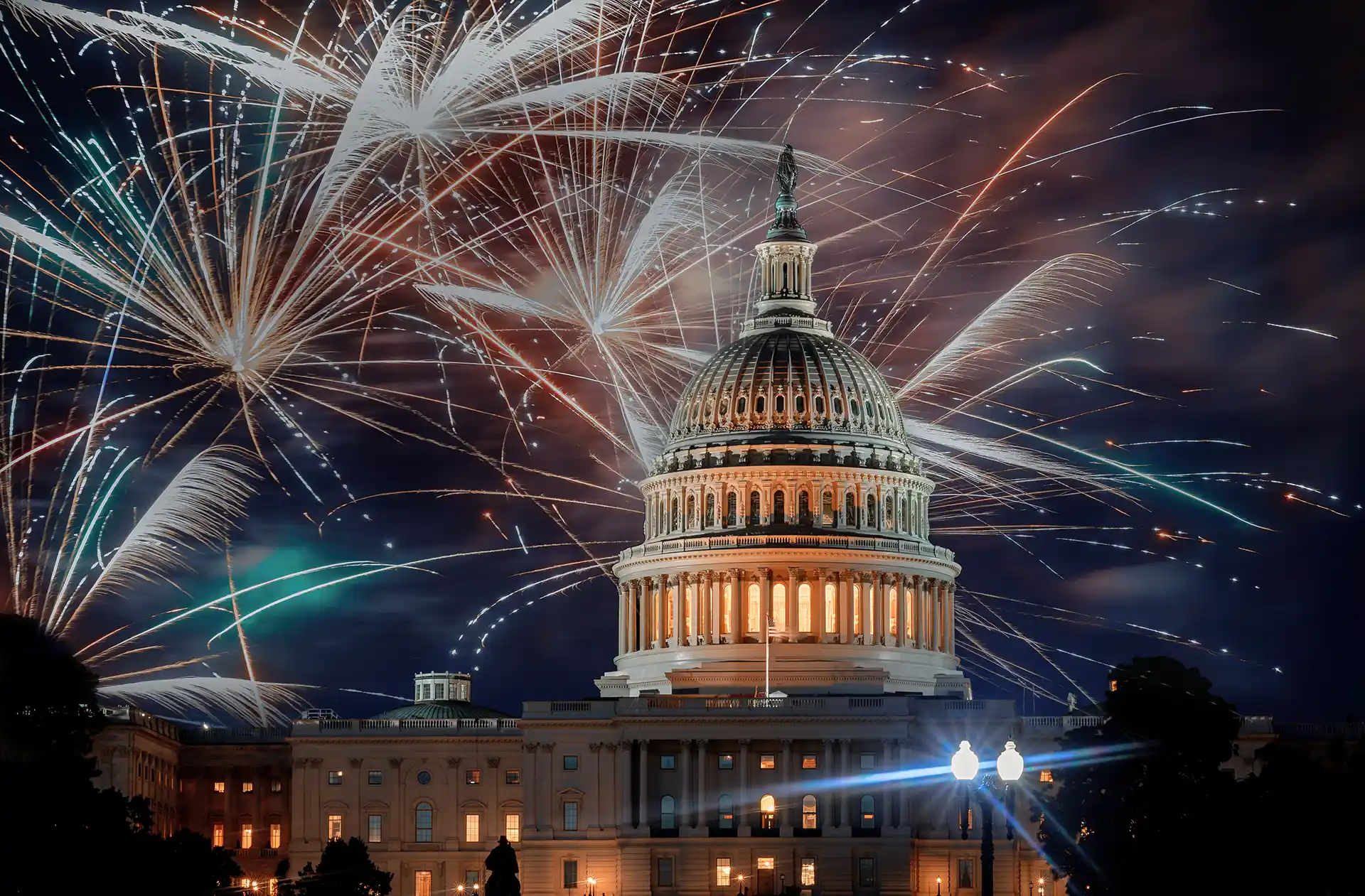 Fireworks over the U.S. Capitol 